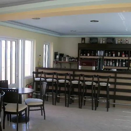 Aparthotel Dioni & Poros (Kefalonia)