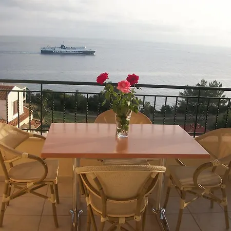 Dioni & Aparthotel Poros (Kefalonia)