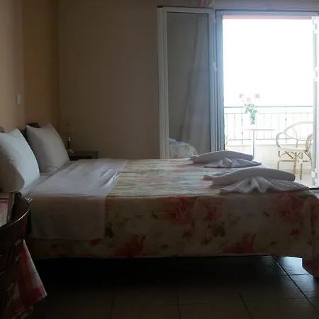 Aparthotel Dioni & 3*