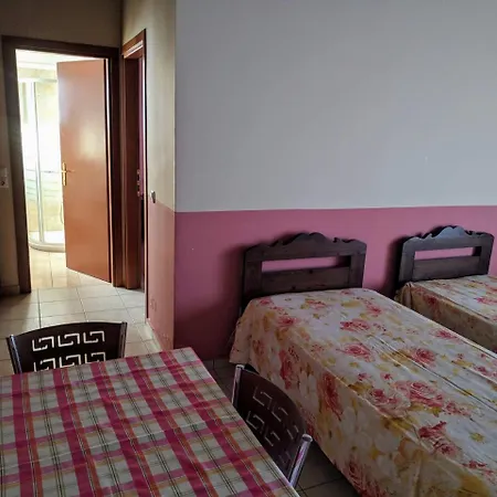 Dioni & Aparthotel 3*