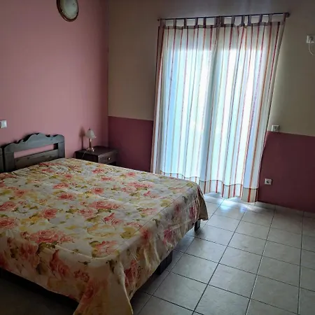 Dioni & Aparthotel Poros (Kefalonia)