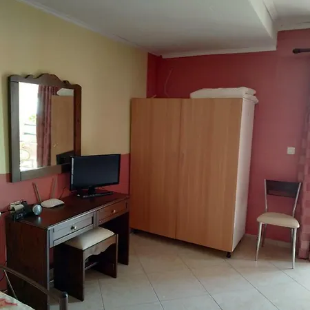 Aparthotel Dioni & Poros (Kefalonia)