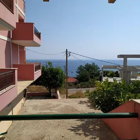Dioni & Aparthotel Poros (Kefalonia)